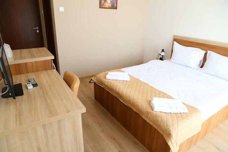 Astoria Hotel 3*